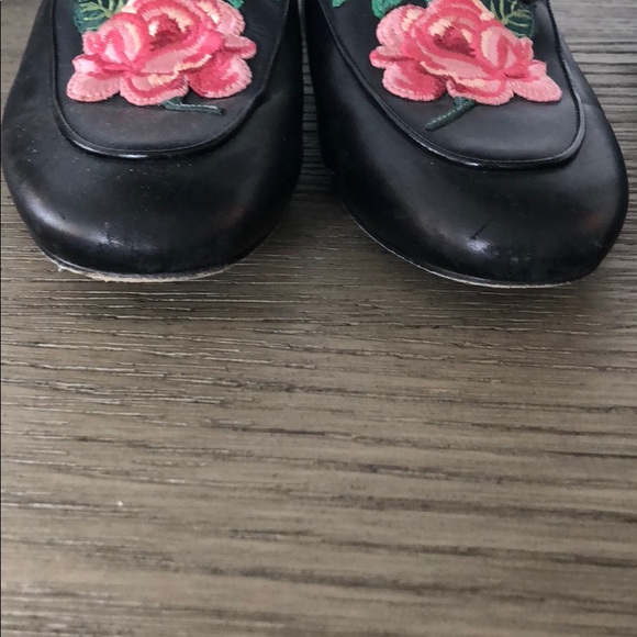 Gucci Rose Embroidered Mules - Picture 3 of 4